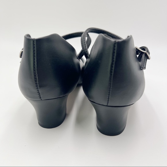 8.5W 8.5 WIDE Capezio Jr. Footlight Style # 550 Black Character Dance Shoes - Picture 7 of 14